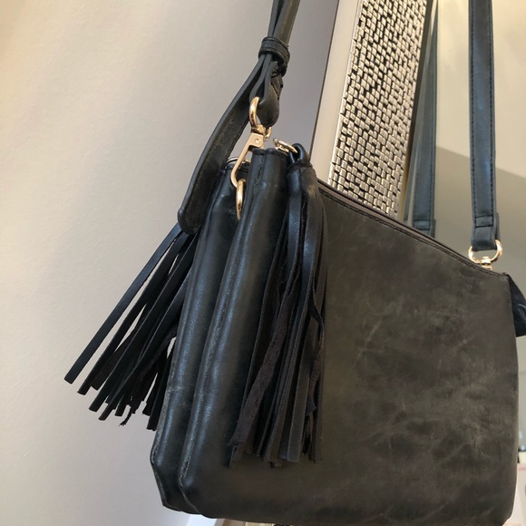 Grey cross body tassel bag - Picture 6 of 8